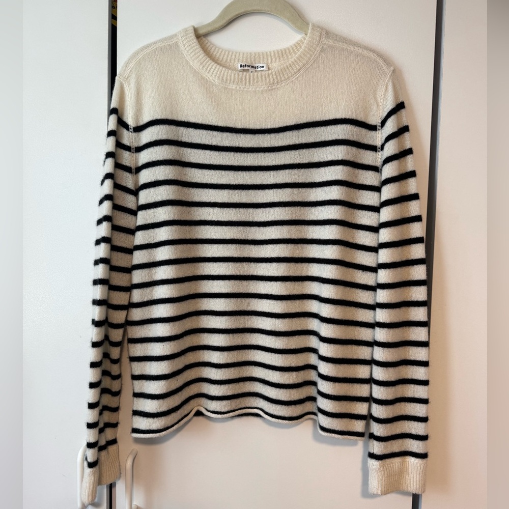 Reformation - Cashmere Boyfriend Sweater (Gossamer/Black Stripe)